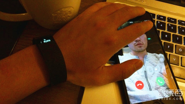 夏天戴Fitbit Charge HR是啥样体验:装逼真热!