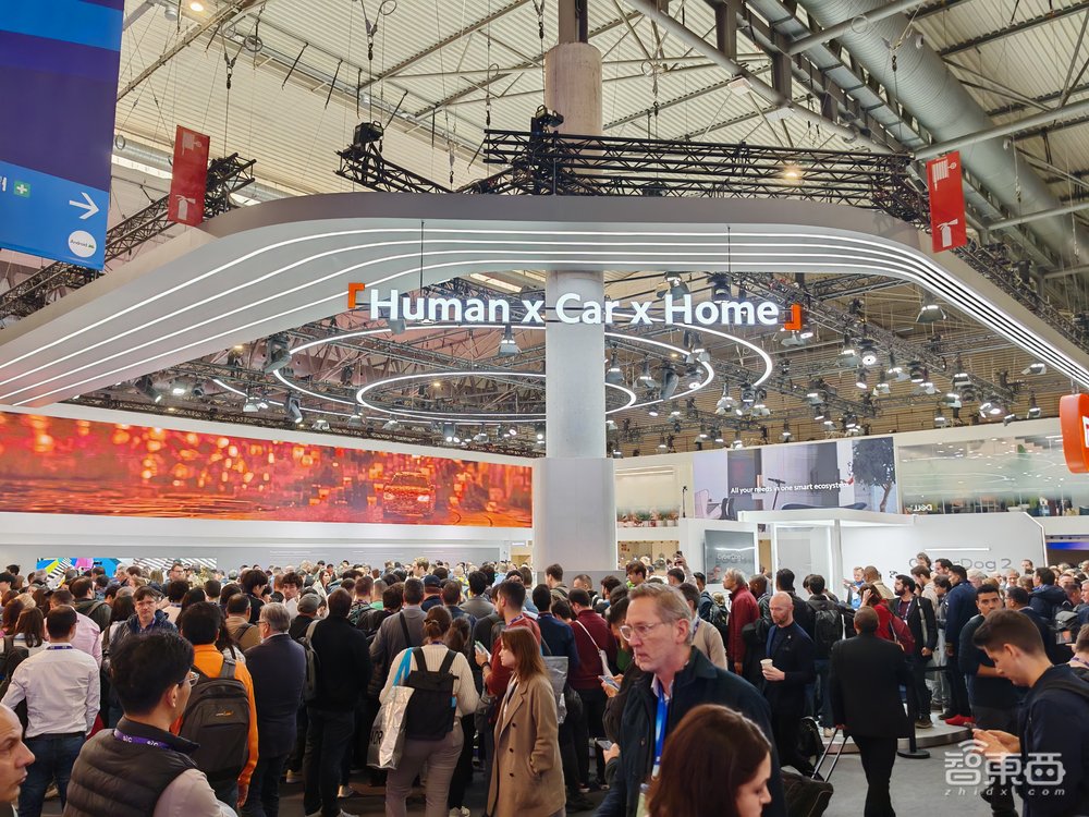 中国硬科技霸场MWC!小米SU7出征,华为搞大事,AI炸了芯片窝