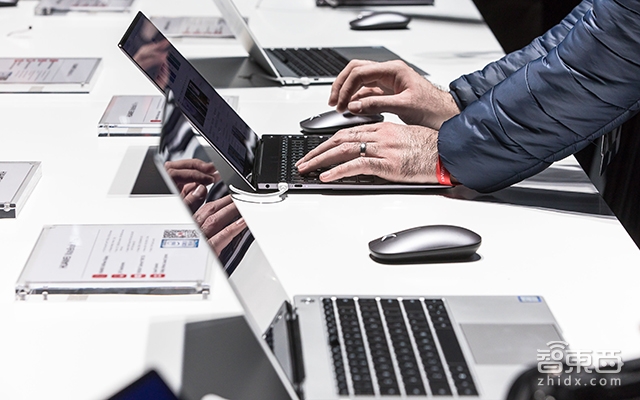 MWC现场深度：手机电脑通通被AI，5G真来了！