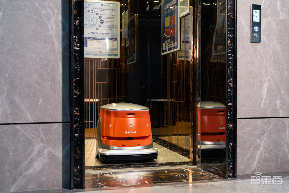 给写字楼搞卫生,4台机器人就够了!对话奇勃科技创始人王雪松