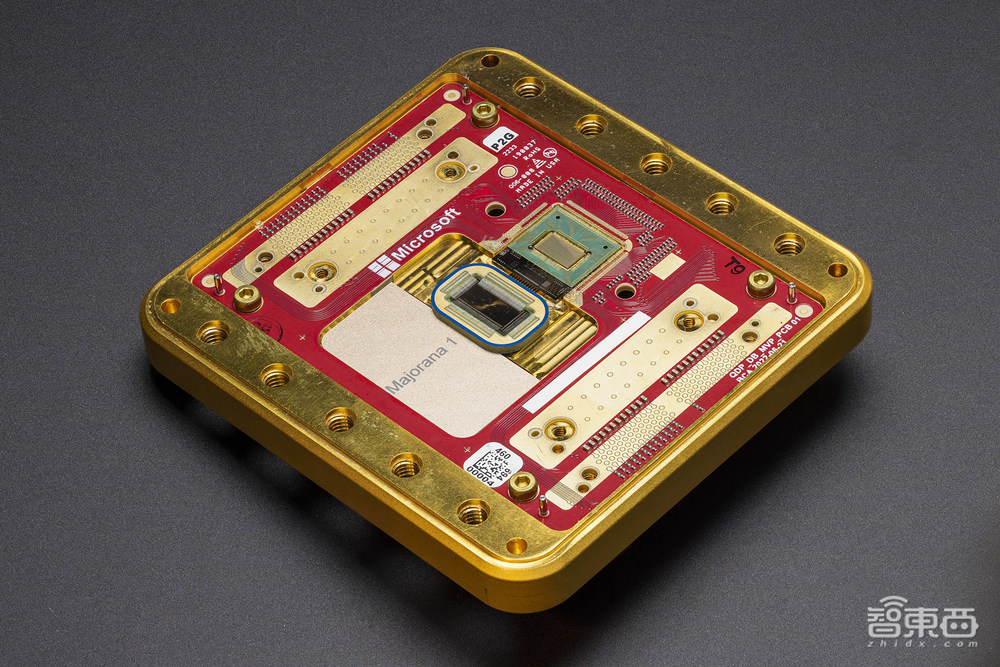 微軟甩出量子計算核彈！巴掌大芯片，算力將干翻全球計算機