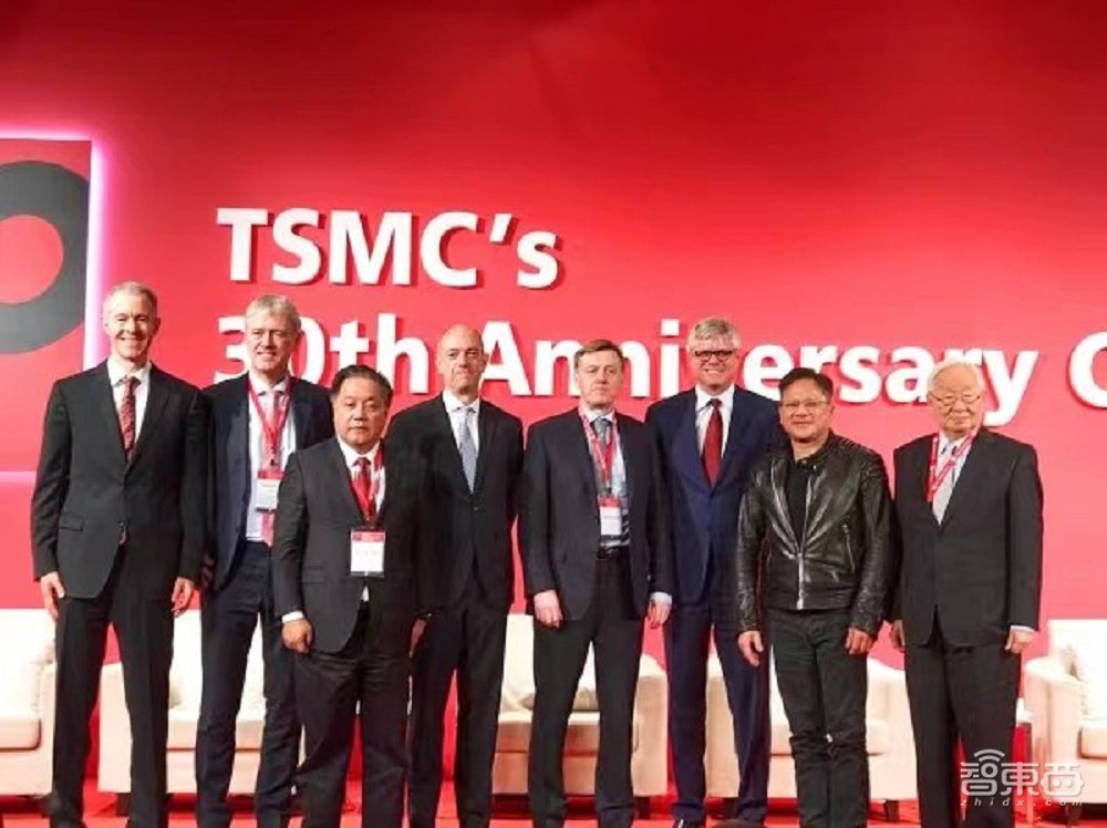 张忠谋17年来首场2小时深度访谈!揭秘与老黄冲突、锐评“没有人喜欢英特尔”