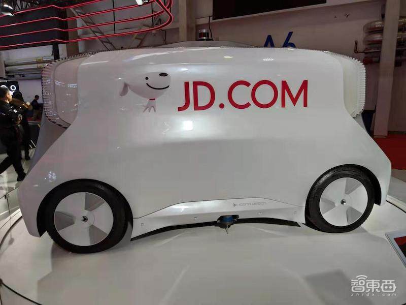 日本女主持人惊了!16家中国公司踢馆东京机器人展