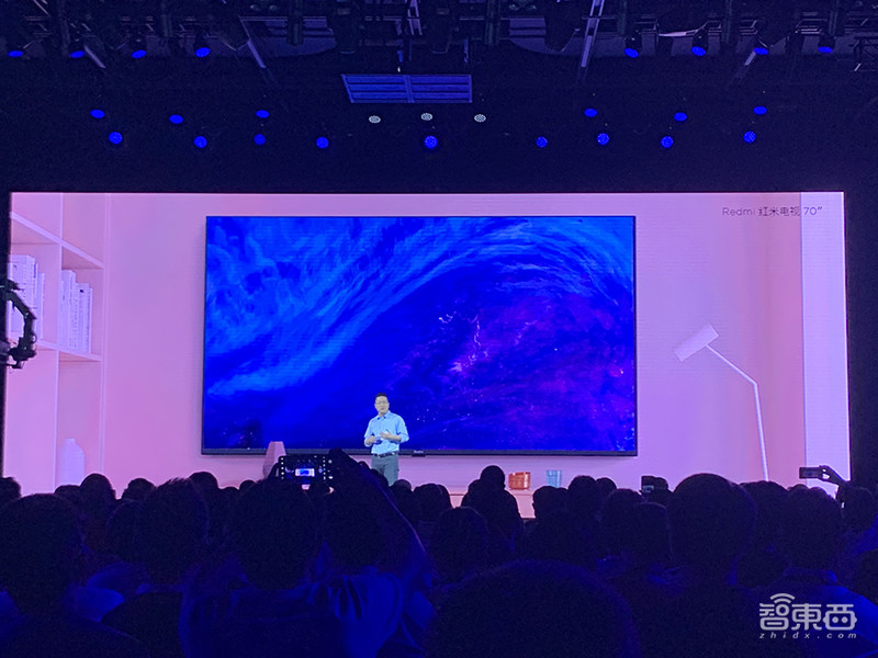 Redmi首款电视来了，价格硬碰荣耀智慧屏，还有6400万像素拍照千元机