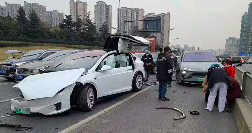 特斯拉“失控”罗生门,闹到全世界的悬案