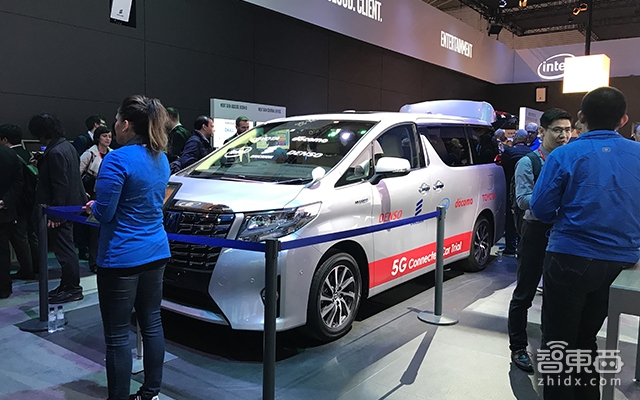 奔驰搭台授课宝马圈地跑无人车,MWC汽车科技大起底