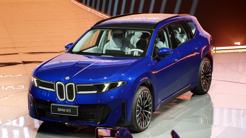 宝马新世代新车三箭齐发！iX3长轴版i3及全新7系落地中国