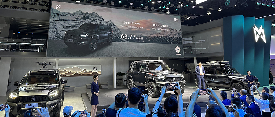 四电机越野怪兽，东风猛士917上市，63.77万起