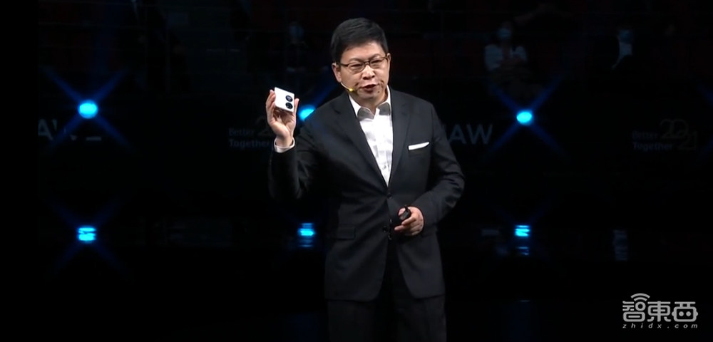 华为再发折叠屏旗舰P50 Poket,还有鸿蒙智能汽车来炸场