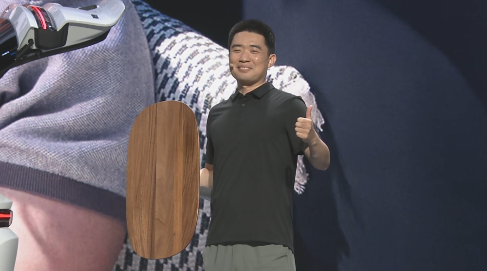 理想i8便宜2.8万开卖!首发VLA司机大模型,李想:第一眼看图觉得有点丑