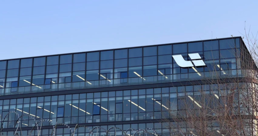 理想汽车，可能要造芯了