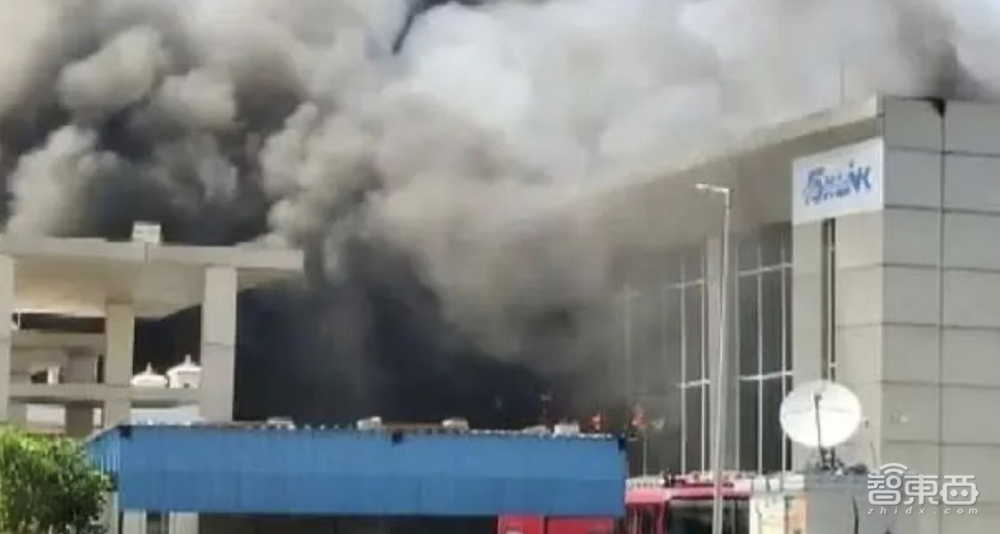 造芯受挫、订单被抢、无缘苹果Vision Pro，富士康怎么了？