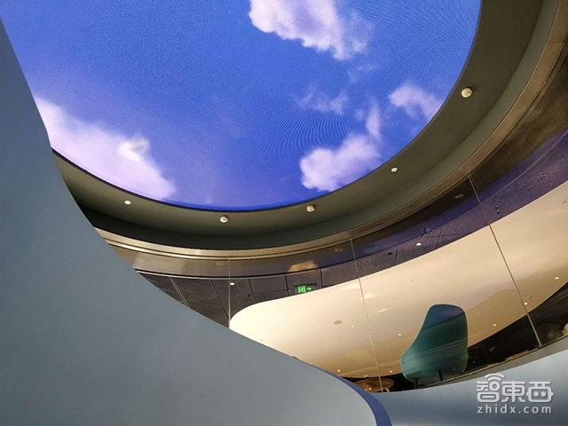 探访蔚来用户体验中心 50万会费的会所长啥样?