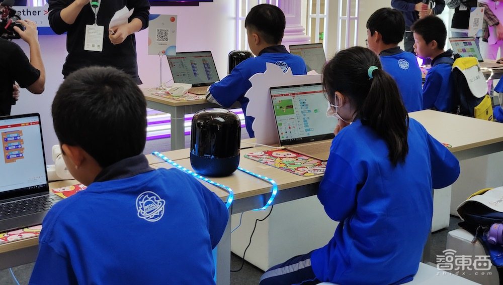 揭秘花瓣少儿编程:背靠鸿蒙生态,小学生也能成为智慧家庭小管家
