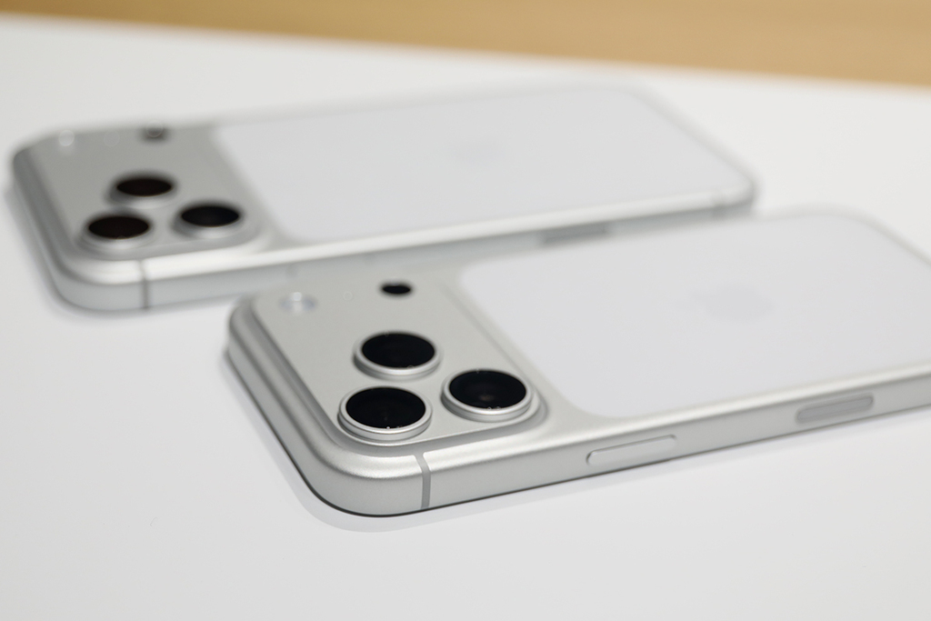 iPhone Air真机惊艳!一小时极限体验苹果秋季全系新品