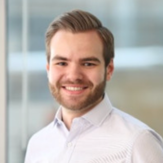 马斯克身边的男人快走光了