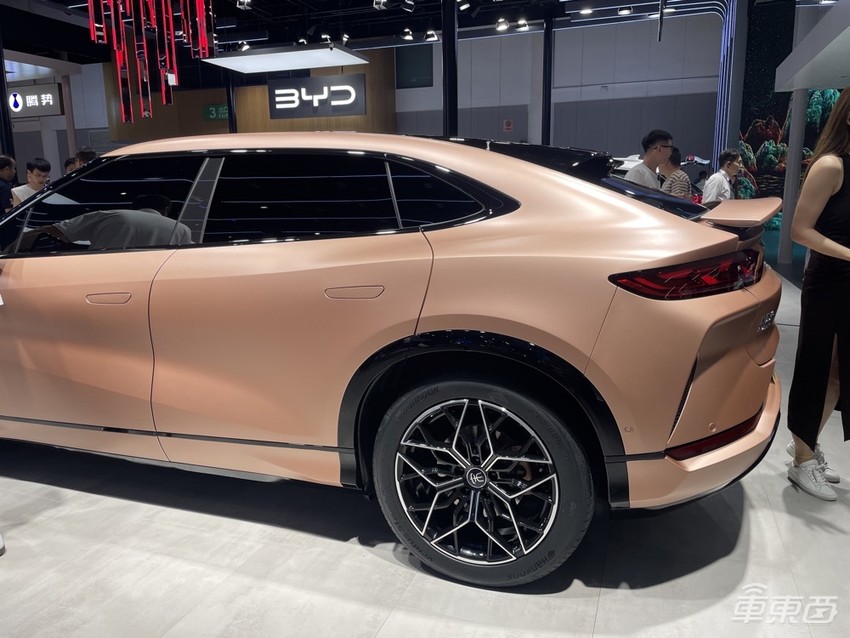 成都车展首日：比亚迪长城正面过招，合资车企且战且退