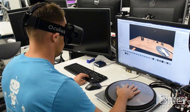 智东西晚报:传Google正在打造两款Nexus智能手表 锤子科技VR团队全面扩招