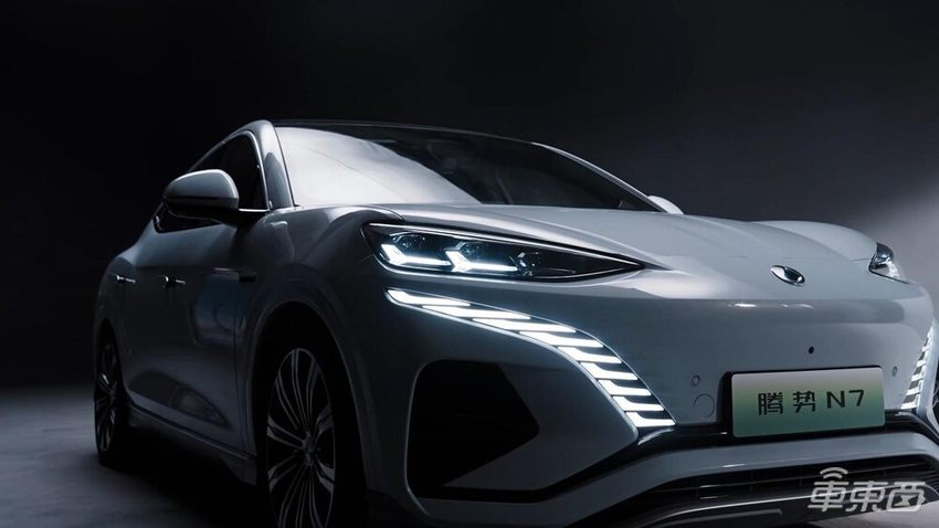 开启智能化的下半场,腾势N7帝瓦雷智能座舱,试过都说好!