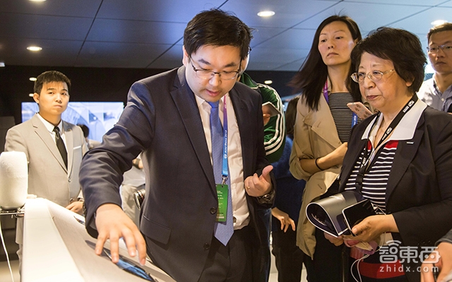 对话沈子瑜:吉利这样用车机干掉手机!