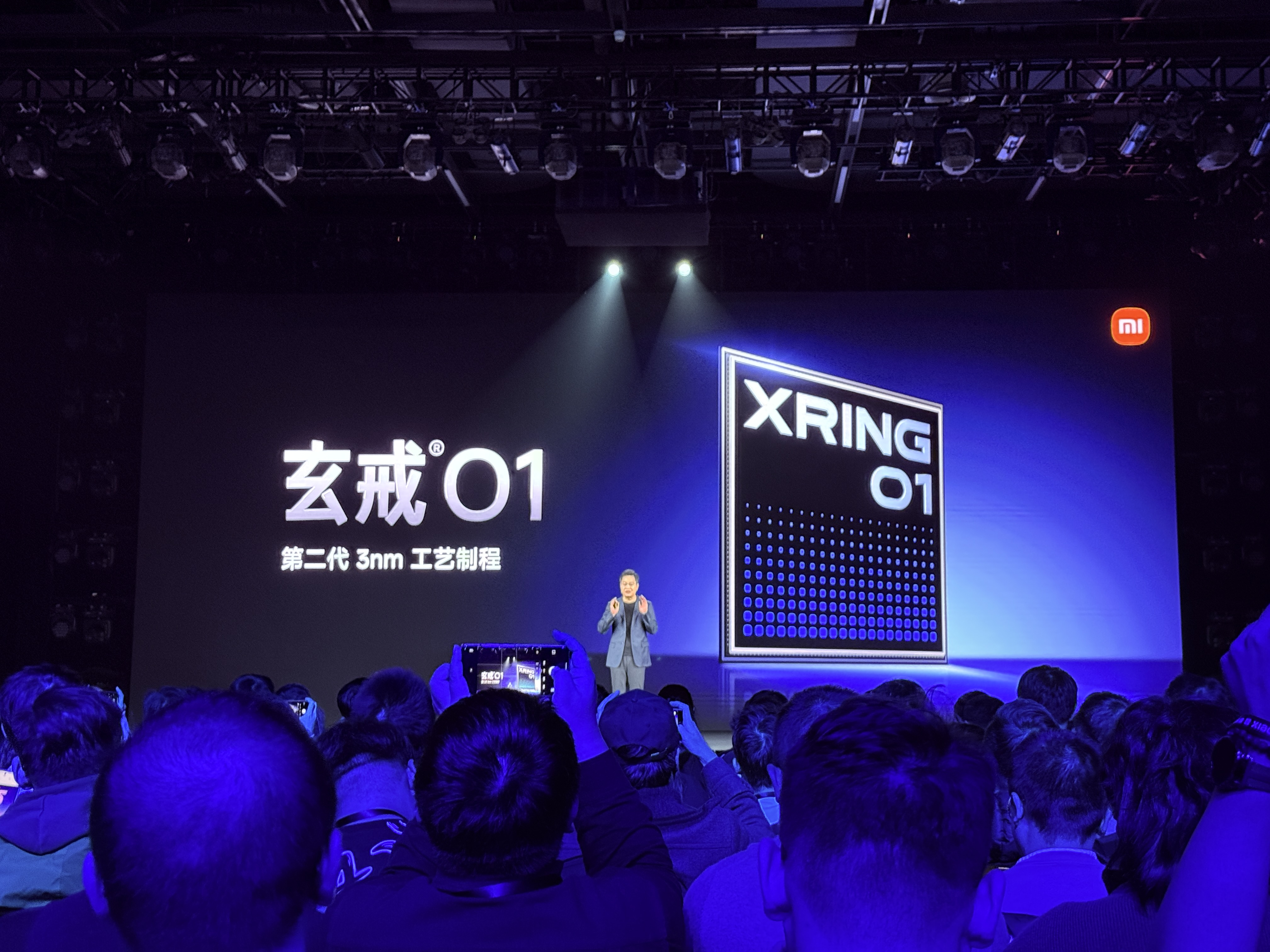 只比普通版贵500！徕卡红标附体小米17 Ultra，首发光学变焦长焦