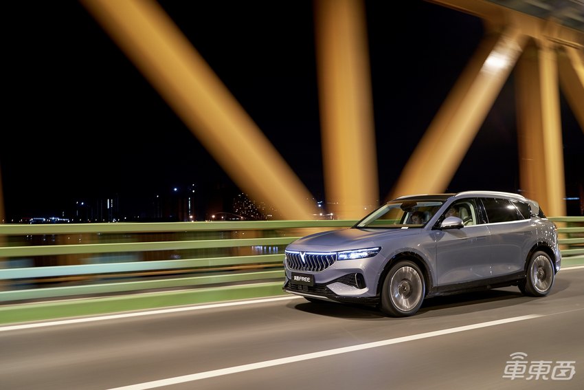 颜值爆炸动力强悍!30万买这台增程SUV不亏