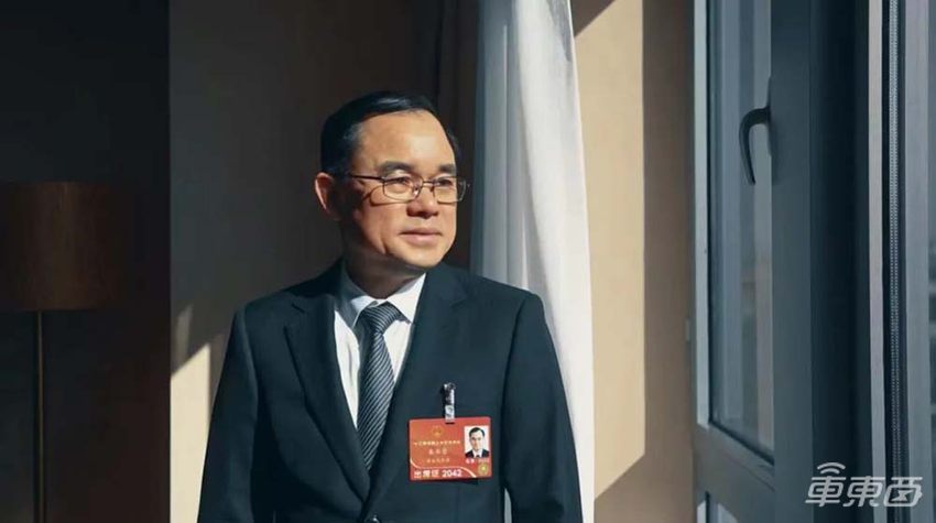 直击两会|超16名车圈大佬提议,智能汽车未来这么搞