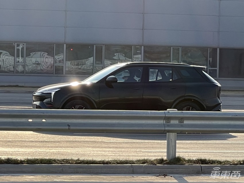 独家探访恒大汽车工厂：恒驰5已下线，上千员工奋力保量产