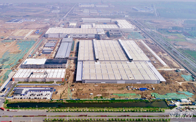 首探拜腾南京工厂，一汽新投资将敲定，首款车年底量产