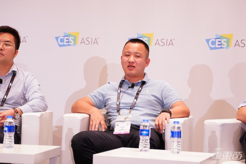 五个问题灵魂拷问智能座舱未来!堆屏幕上安卓靠谱吗?