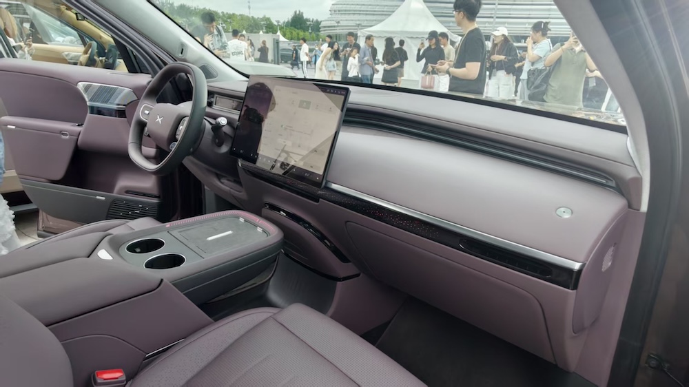 何小鹏掀桌大三排SUV！26.98万开卖GX，比预售低5万