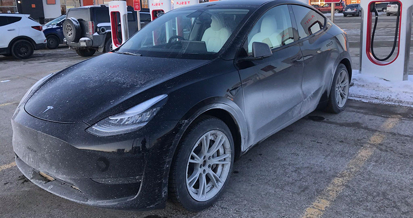 特斯拉在美发生车祸：车主自述FSD出现问题，左转进错车道