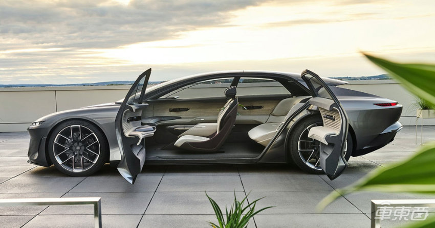 BBA组队秀电动豪车,纯电迈巴赫电动大G都来了,这谁顶得住?