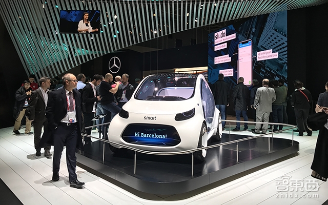 奔驰搭台授课宝马圈地跑无人车,MWC汽车科技大起底