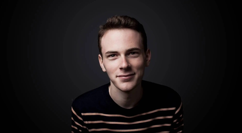 硅谷AI大佬迁徙图谱：32人易职，有人反复横跳，苹果最伤