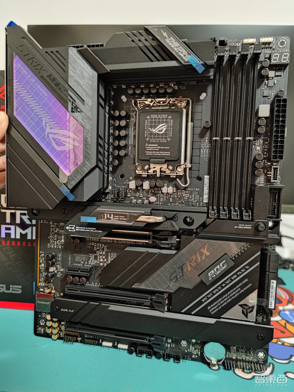 12代酷睿首发评测:干翻苹果碾压AMD,英特尔逆风翻盘稳了?