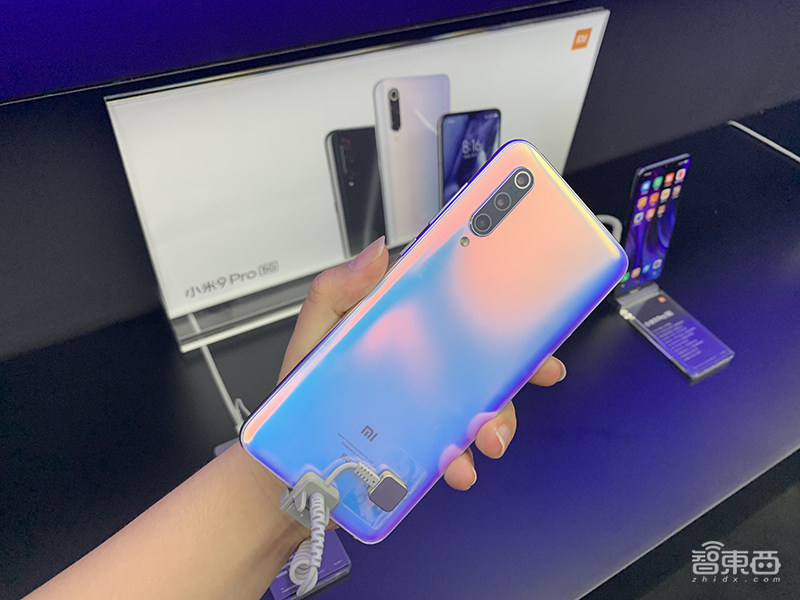 售价19999元,研发砸入5亿,最贵的小米手机发布!