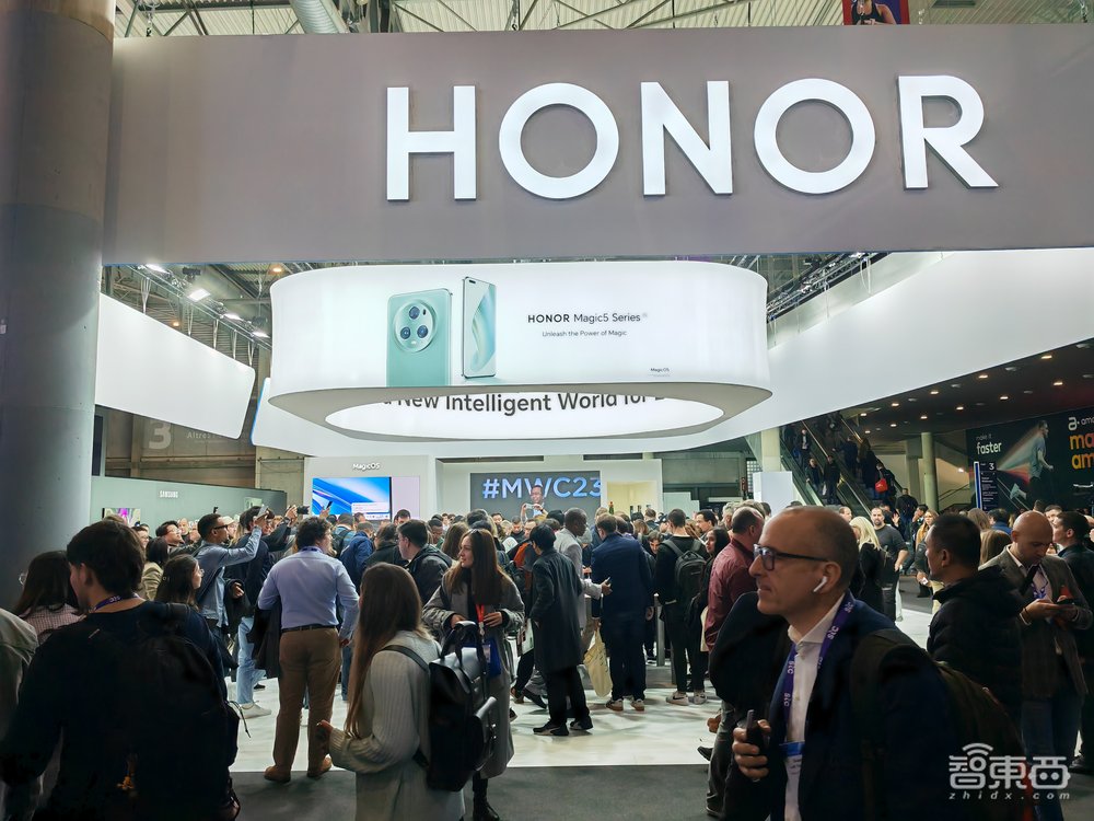 硬刚苹果三星，荣耀在全球市场接过华为的枪