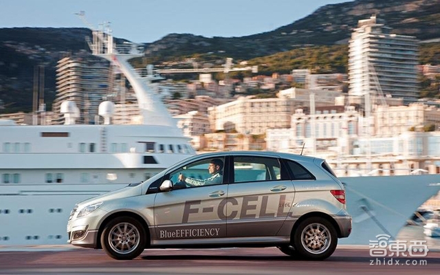 智车之路 | 奔驰“认怂”自动驾驶背后