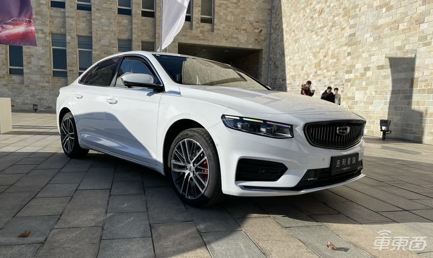 东软亿咖通加深合作 研发新一代智能座舱,最快明年9月量产装车