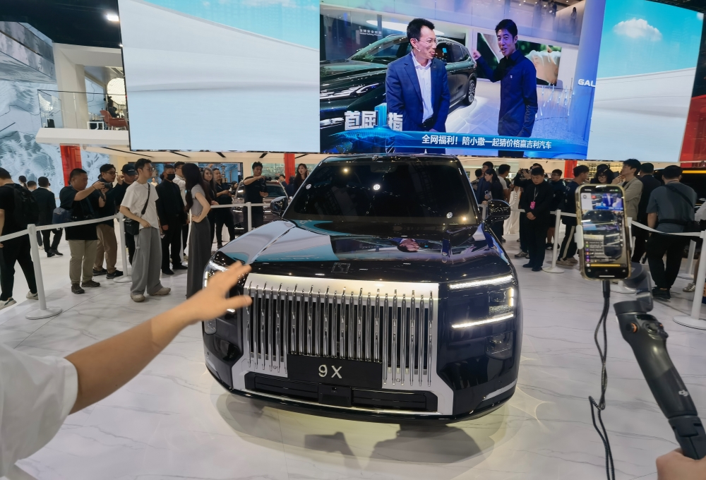 比亚迪赚走6成利润！6家新势力亏掉107亿，14大车企前三季度业绩锐评