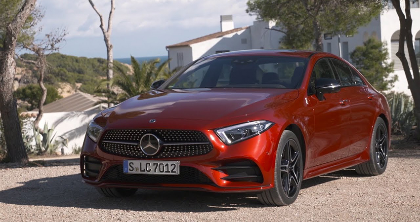 奔驰人设崩塌！激怒西安女硕士的到底是辆什么车？