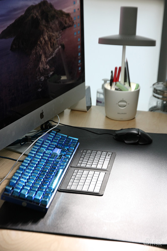 小而美+细节控,巴慕达The Light LED台灯开箱印象