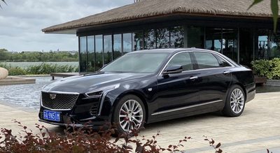 實測凱迪拉克超級巡航！上高速后可松手，司機看路就能走