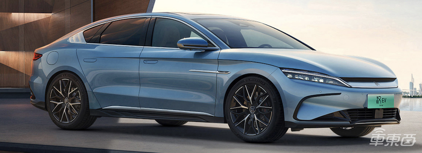 华为小米车圈首战开打！雷军称SU7 50万内无对手，十大车企激战纯电轿车