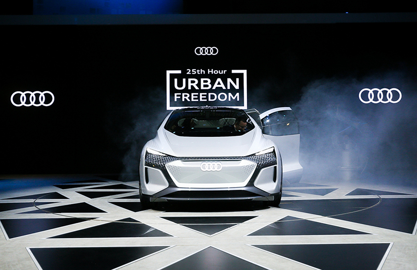 奥迪展出无人驾驶概念车AI:ME 把汽车变成移动客厅