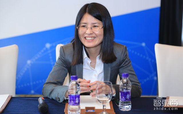 李飞飞李佳公布谷歌AI四大进展!首个行业方案颠覆呼叫中心