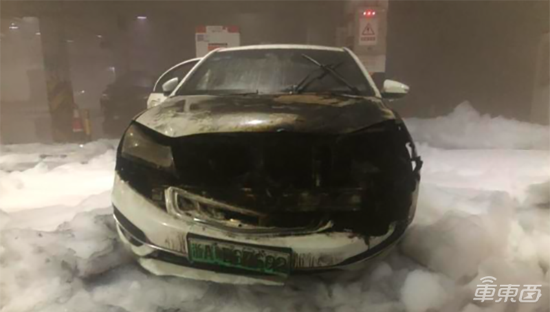 疑似吉利电动车在杭州起火，前一天力帆刚烧过