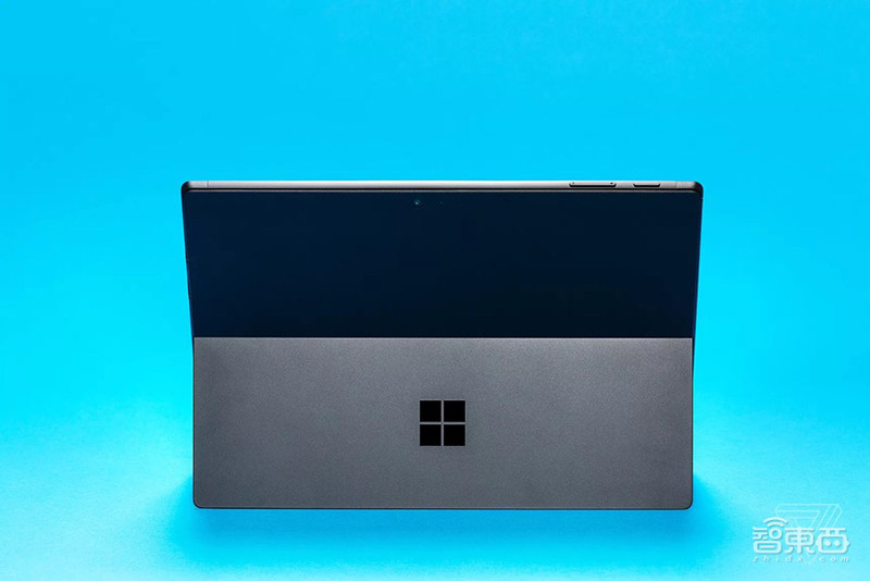 微软年度硬件发布剧透：双屏Surface或亮相！无线耳机对标苹果