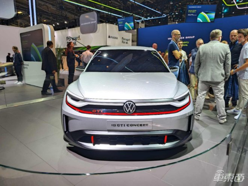 中国车德国抢风头!王传福悠闲逛展,奔驰宝马撑起欧洲车最后脸面